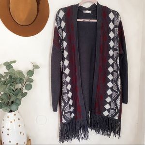 Geometric Fringe Gray Cardigan